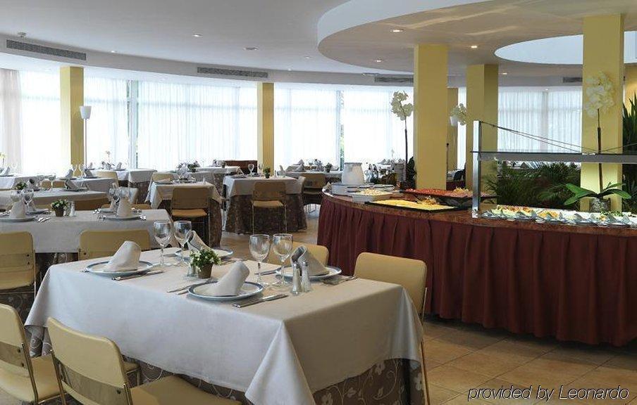 Intur Azor Hotel Benicassim Restaurant photo